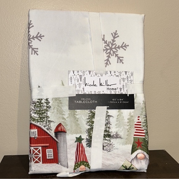 Nicole Miller Tablecloth Christmas Tress Holiday Gnome Red Truck 60”x84” New - Picture 2 of 4